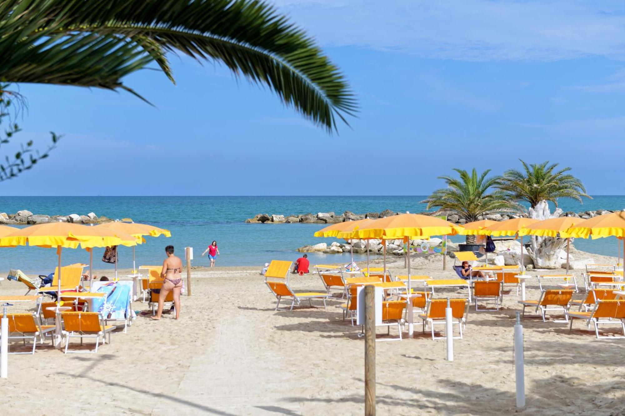 Camping Villaggio Calypso Cupra Marittima Exterior photo