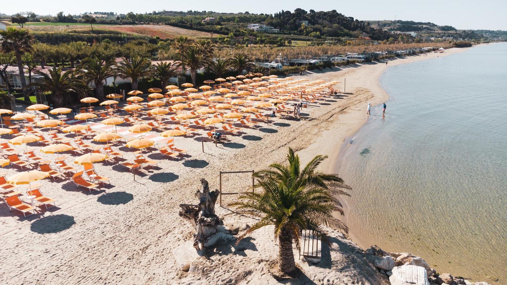 Camping Villaggio Calypso Cupra Marittima Exterior photo